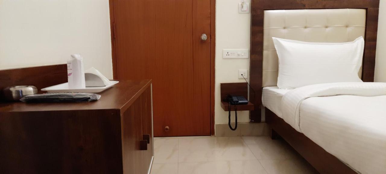 Advaitha Residency Ξενοδοχείο Mysore Εξωτερικό φωτογραφία