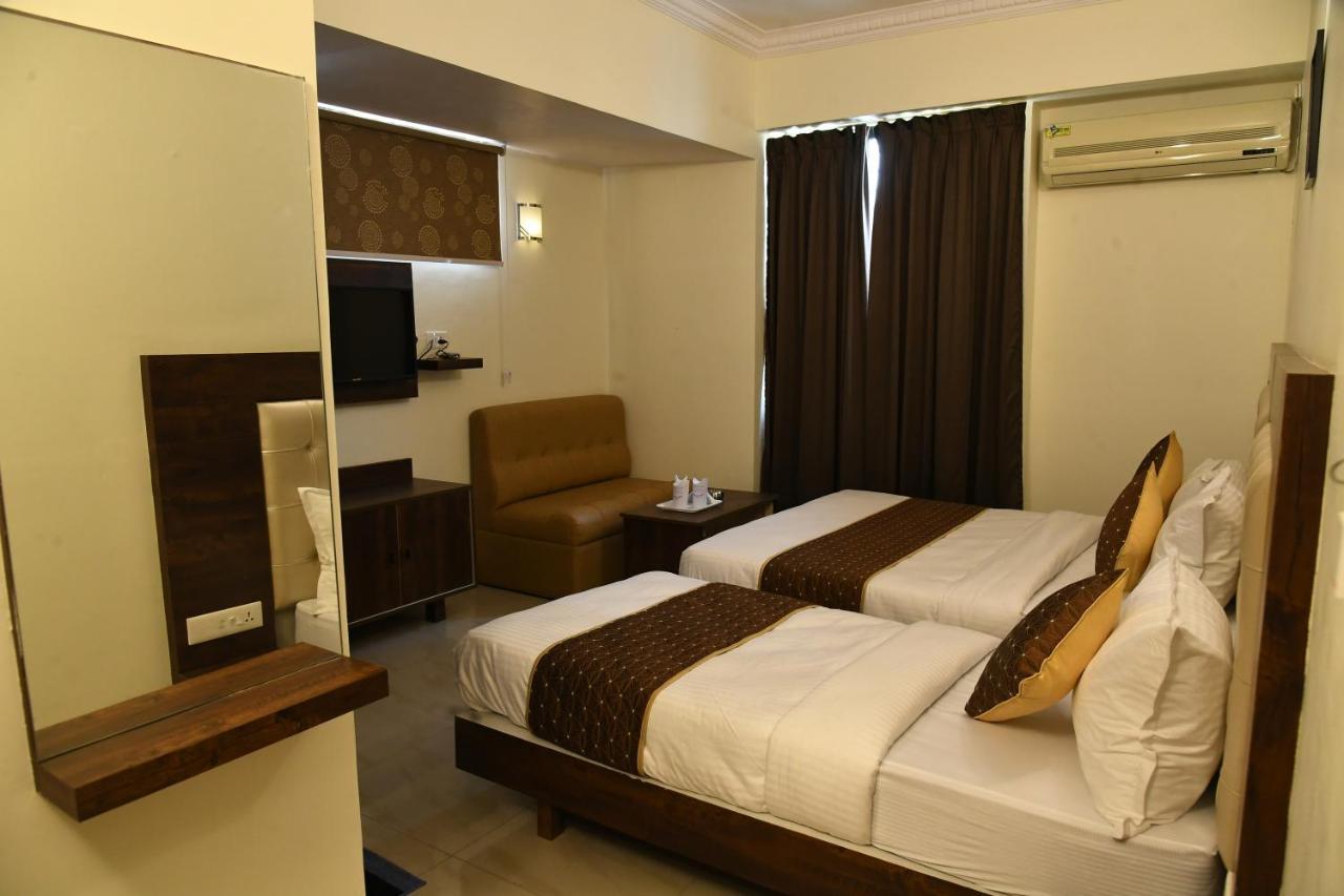 Advaitha Residency Ξενοδοχείο Mysore Εξωτερικό φωτογραφία